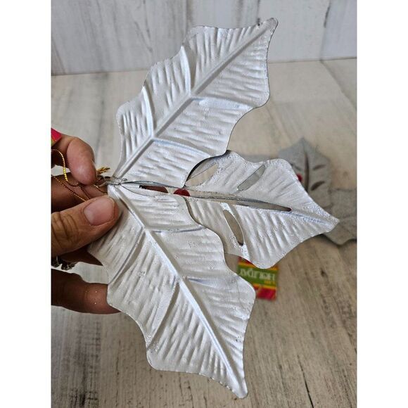 Silver glitter poinsettia leaf ornament decor Xmas metal plant new - Picture 4 of 6